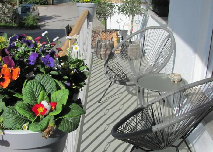 شقة #1gemuetliches Ruhiges Sonniges Balkonzimmer Mit Gemeinschaftsbad W-lan Airport Nah Late Night Check In Haus Nr 9,5 *